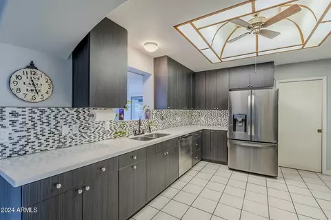 Kitchen - 2124 E Osborn Rd, Phoenix, AZ 85016 photo 1 of 5