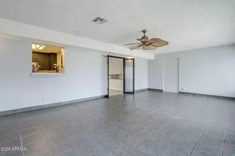Living - 2124 E Osborn Rd, Phoenix, AZ 85016 photo 6 of 9