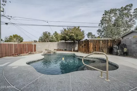 Exterior - 2124 E Osborn Rd, Phoenix, AZ 85016 photo 2 of 7
