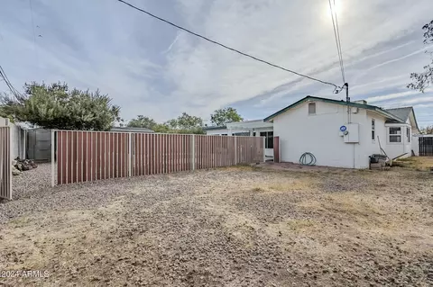 Exterior - 2124 E Osborn Rd, Phoenix, AZ 85016 photo 5 of 7