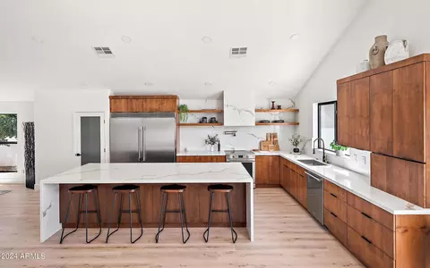 3817 E Hiddenview Dr, Phoenix, AZ 85048 photo 9