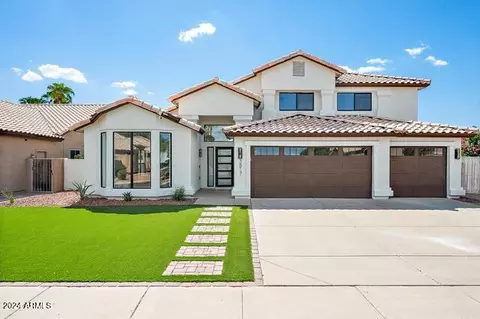 3817 E Hiddenview Dr, Phoenix, AZ 85048