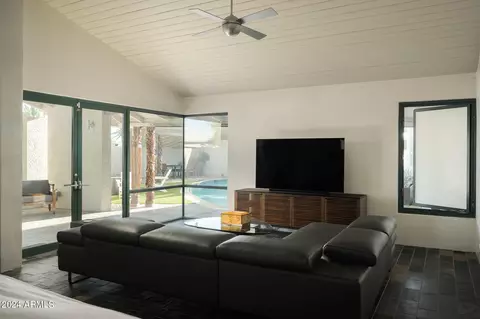 5525 E Pinchot Ave, Phoenix, AZ 85018 photo 20
