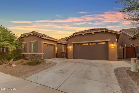 18531 W Thistle Landing Dr, Goodyear, AZ 85338