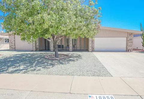 16858 N Meadow Park Dr, Sun City, AZ 85351