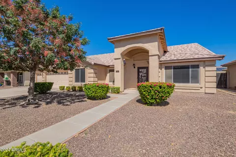 3686 E Meadow Creek Way, San Tan Valley, AZ 85140