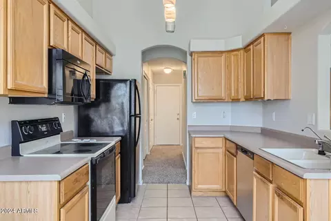 4211 E Renee Dr, Phoenix, AZ 85050 photo 9