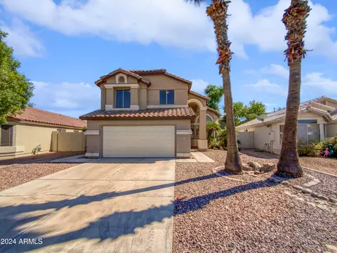 487 E Cantebria Dr, Gilbert, AZ 85296