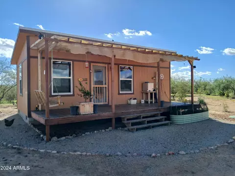 514 E Pearce Rd, Cochise, AZ 85606