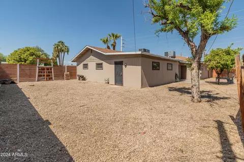 2801 E Osborn Rd, Phoenix, AZ 85016 photo 11