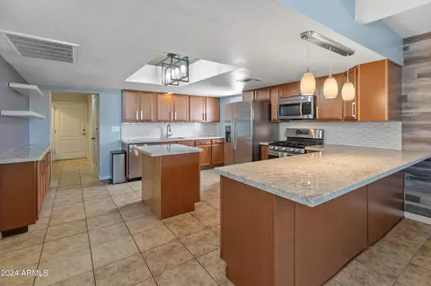 2801 E Osborn Rd, Phoenix, AZ 85016 photo 15