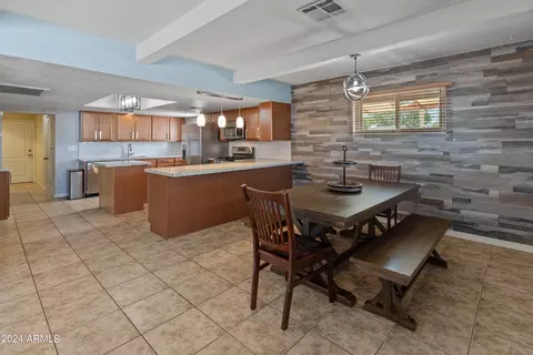 2801 E Osborn Rd, Phoenix, AZ 85016 photo 14