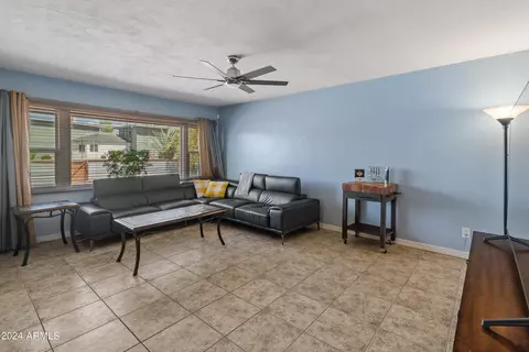 2801 E Osborn Rd, Phoenix, AZ 85016 photo 13
