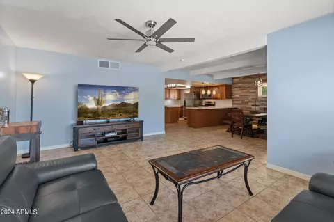 2801 E Osborn Rd, Phoenix, AZ 85016 photo 12