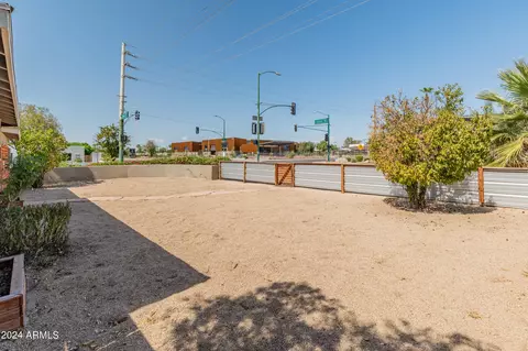 2801 E Osborn Rd, Phoenix, AZ 85016 photo 10