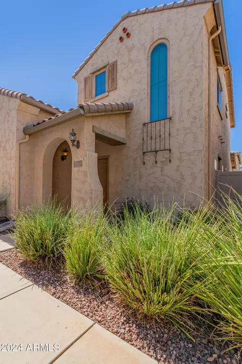 Exterior - 2155 W Scully Dr, Phoenix, AZ 85023 photo 4 of 7