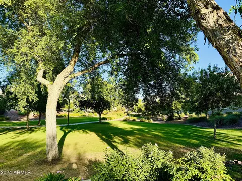 Exterior - 2155 W Scully Dr, Phoenix, AZ 85023 photo 7 of 7