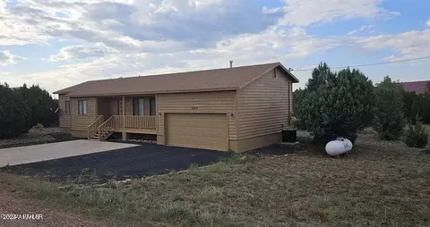 2240 Meadow Ln, Overgaard, AZ 85933
