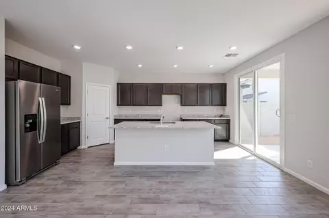 2667 E Bluff Spring Ave, Apache Junction, AZ 85119 photo 6