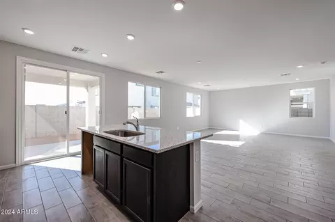 2667 E Bluff Spring Ave, Apache Junction, AZ 85119 photo 4