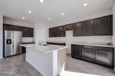 2667 E Bluff Spring Ave, Apache Junction, AZ 85119 photo 3