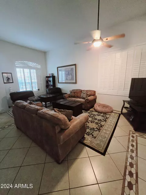 3209 E Tonto Ln, Phoenix, AZ 85050 photo 10