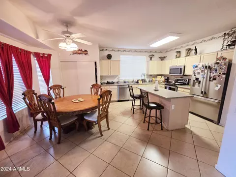 3209 E Tonto Ln, Phoenix, AZ 85050 photo 9