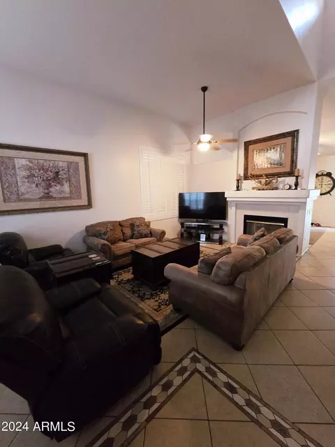 3209 E Tonto Ln, Phoenix, AZ 85050 photo 11