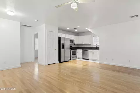 2153 W Morten Ave, Phoenix, AZ 85021 photo 11