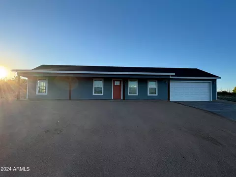 283 N Gila Dr, Tombstone, AZ 85638