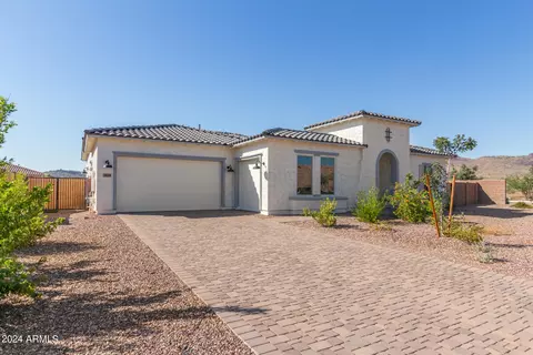 3829 W Red Fox Rd, Phoenix, AZ 85083