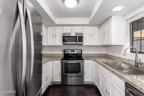 8330 N 21st Dr #J204, Phoenix, AZ 85021 photo 18