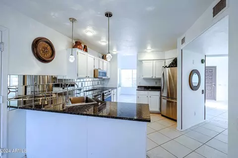 Kitchen - 3907 E Ironwood Dr, Phoenix, AZ 85044 photo 1 of 2