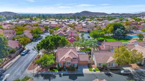 View/Area - 3907 E Ironwood Dr, Phoenix, AZ 85044 photo 3 of 10