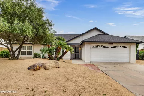 7527 W Dahlia Dr, Peoria, AZ 85381