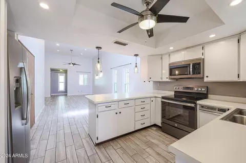 2235 E Catalina Dr, Phoenix, AZ 85016 photo 4