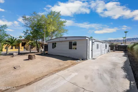 1131 W Estes Way, Phoenix, AZ 85041