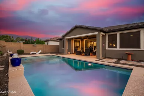 17334 W Straight Arrow Ln, Surprise, AZ 85387