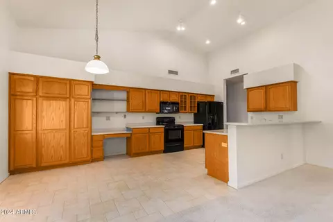13221 S 35th Ct, Phoenix, AZ 85044 photo 17