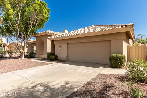 13221 S 35th Ct, Phoenix, AZ 85044 photo 4