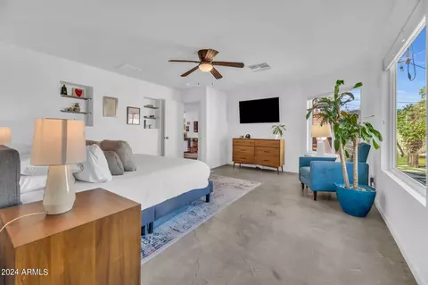 222 E Orange Dr, Phoenix, AZ 85012 photo 16