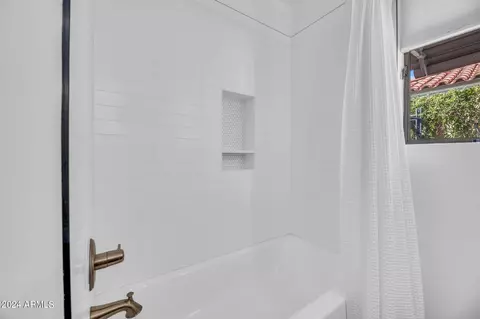 222 E Orange Dr, Phoenix, AZ 85012 photo 23