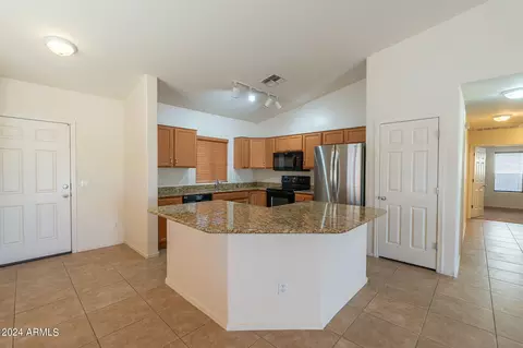 2216 E Yuma Ave, Apache Junction, AZ 85119 photo 11