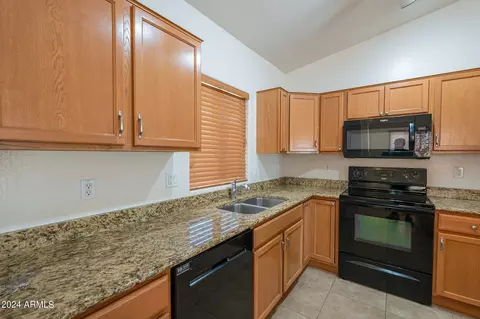 2216 E Yuma Ave, Apache Junction, AZ 85119 photo 8