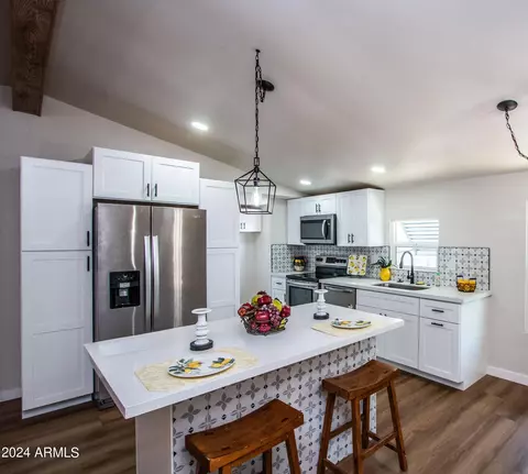 2233 E Behrend Dr #110, Phoenix, AZ 85024