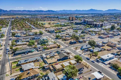 View/Area - 917 S Montezuma Ave, Phoenix, AZ 85003 photo 6 of 6
