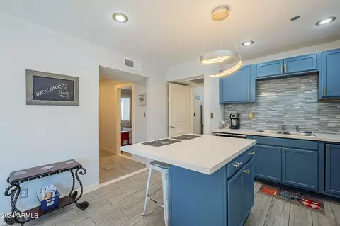 Kitchen - 917 S Montezuma Ave, Phoenix, AZ 85003 photo 5 of 6