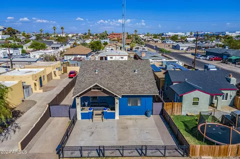 View/Area - 917 S Montezuma Ave, Phoenix, AZ 85003 photo 1 of 6