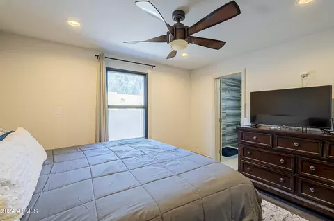 Bedroom - 917 S Montezuma Ave, Phoenix, AZ 85003 photo 2 of 8