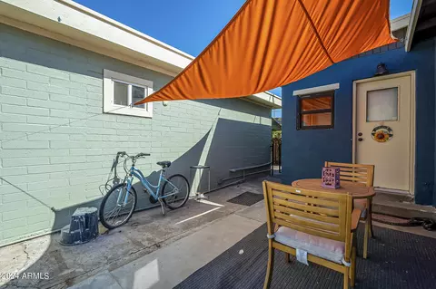 Exterior - 917 S Montezuma Ave, Phoenix, AZ 85003 photo 4 of 5